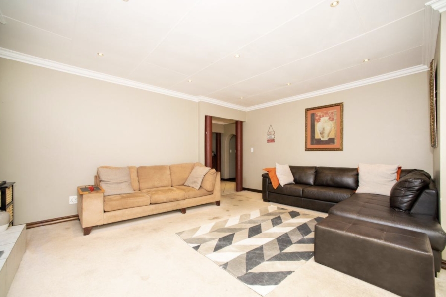 4 Bedroom Property for Sale in Highway Gardens Gauteng