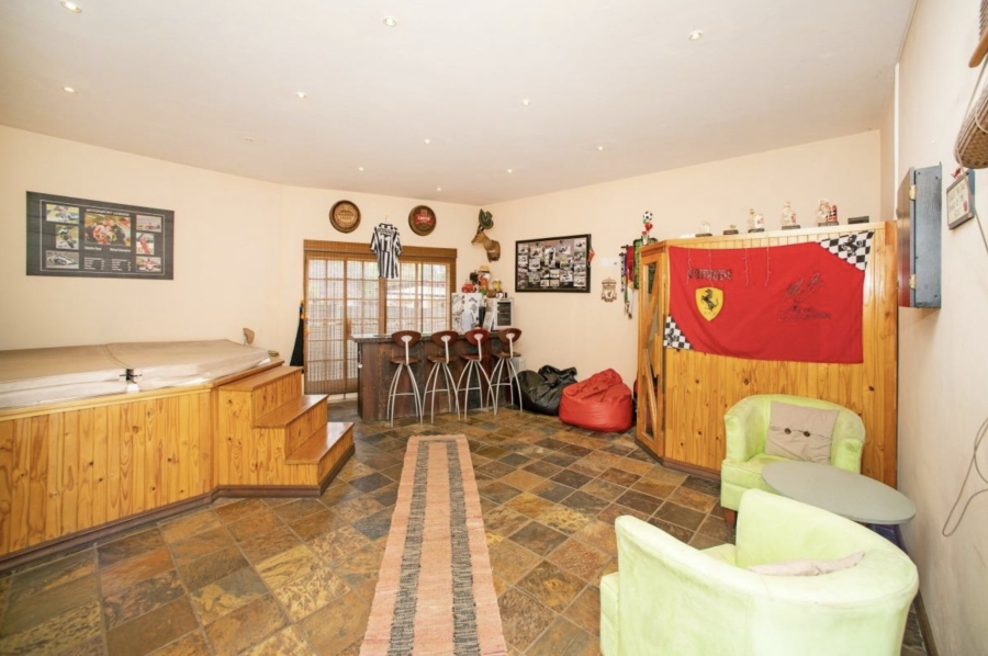 4 Bedroom Property for Sale in Highway Gardens Gauteng