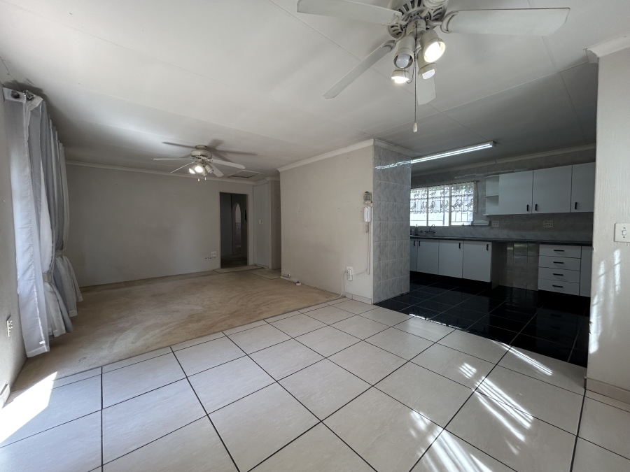 5 Bedroom Property for Sale in The Reeds Gauteng