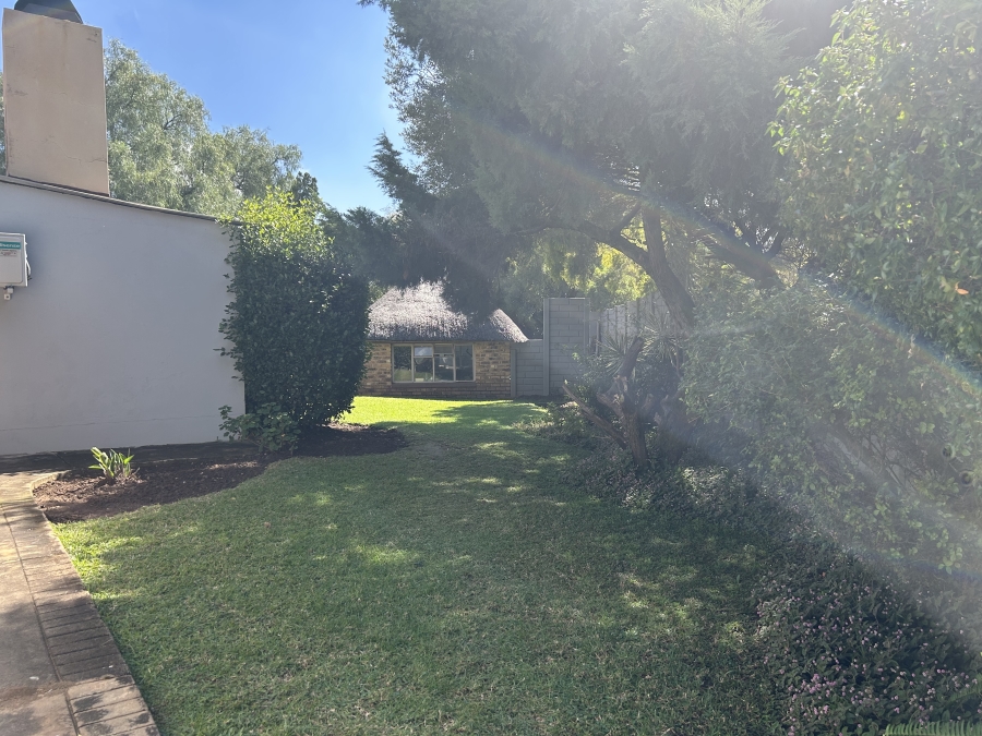 5 Bedroom Property for Sale in The Reeds Gauteng