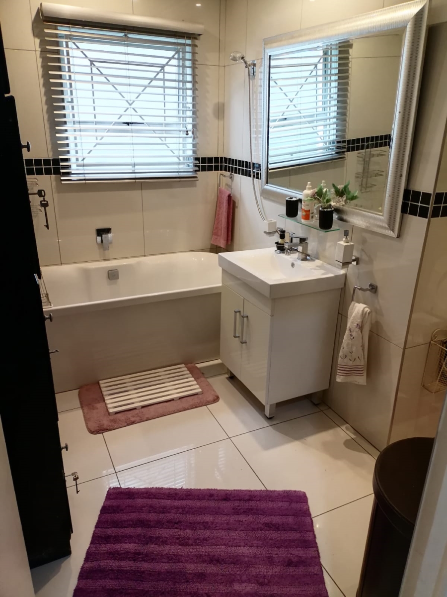 4 Bedroom Property for Sale in Norwood Gauteng
