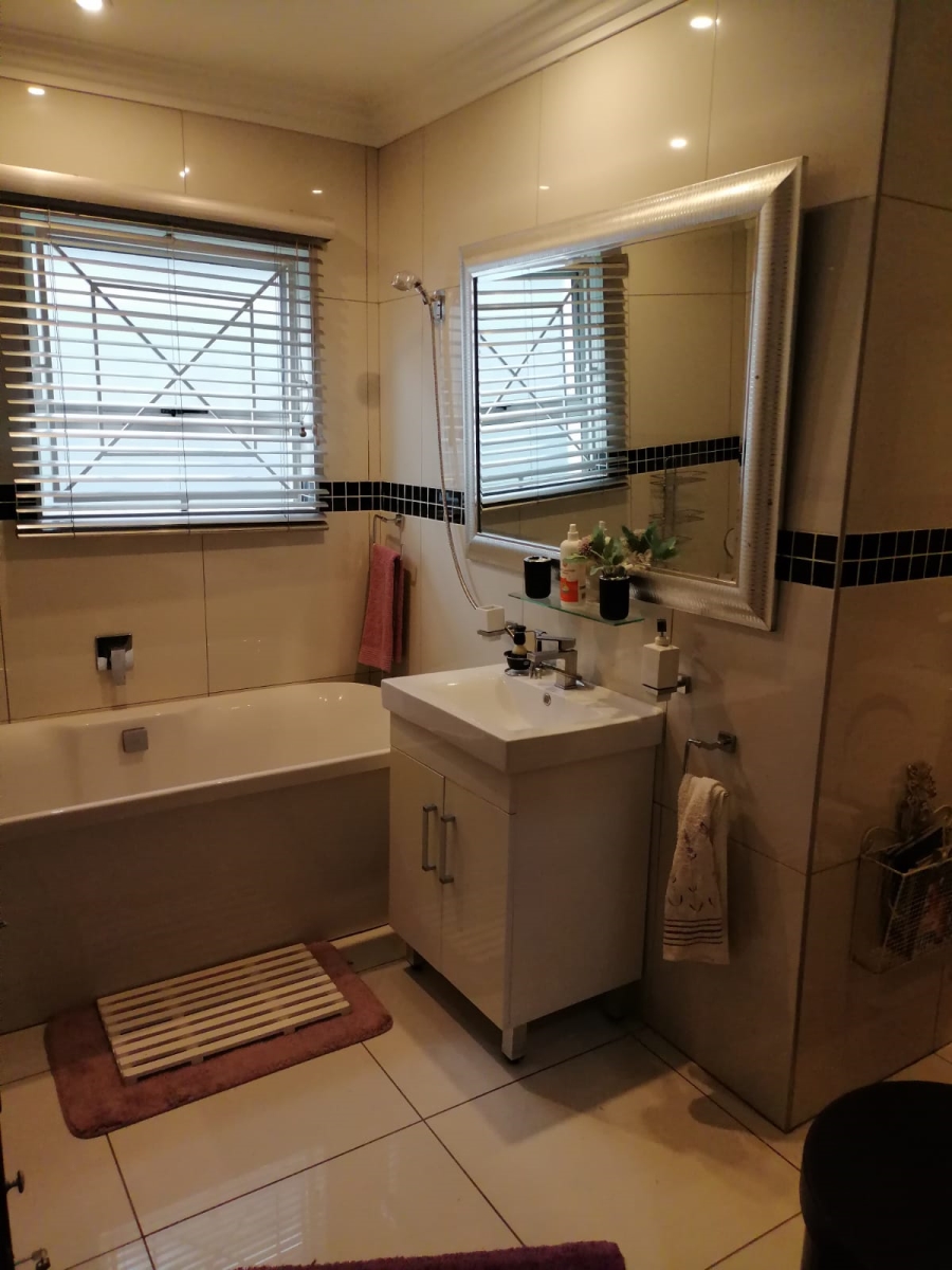 4 Bedroom Property for Sale in Norwood Gauteng