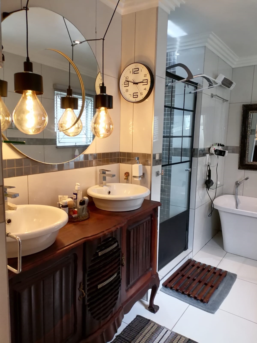 4 Bedroom Property for Sale in Norwood Gauteng