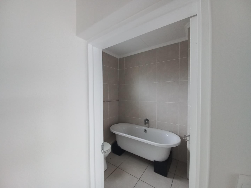 To Let 2 Bedroom Property for Rent in Olivedale Gauteng