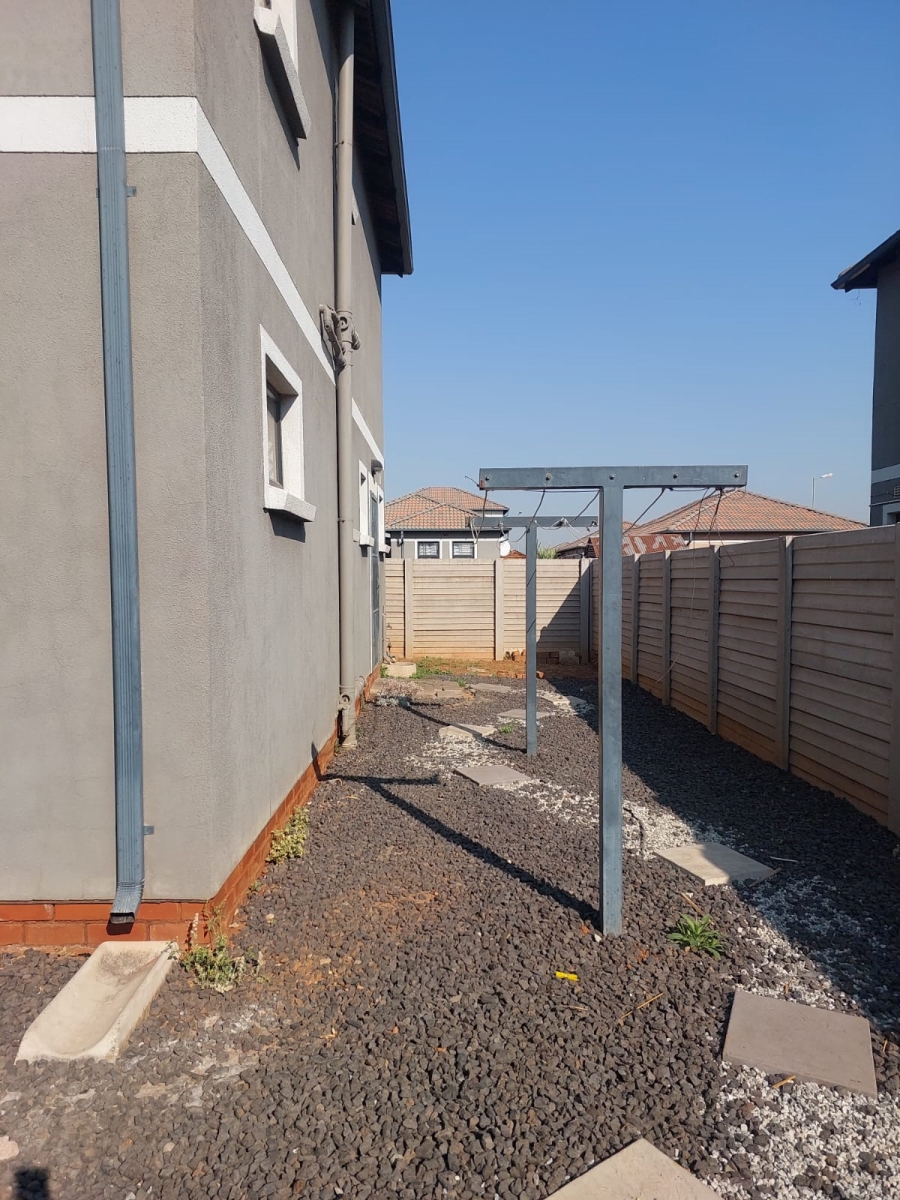3 Bedroom Property for Sale in Andeon AH Gauteng
