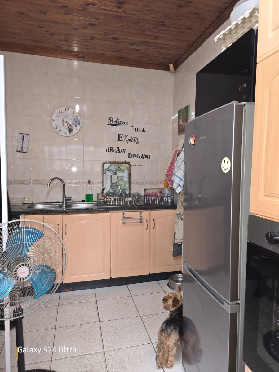 To Let 4 Bedroom Property for Rent in Parkhill Gardens Gauteng