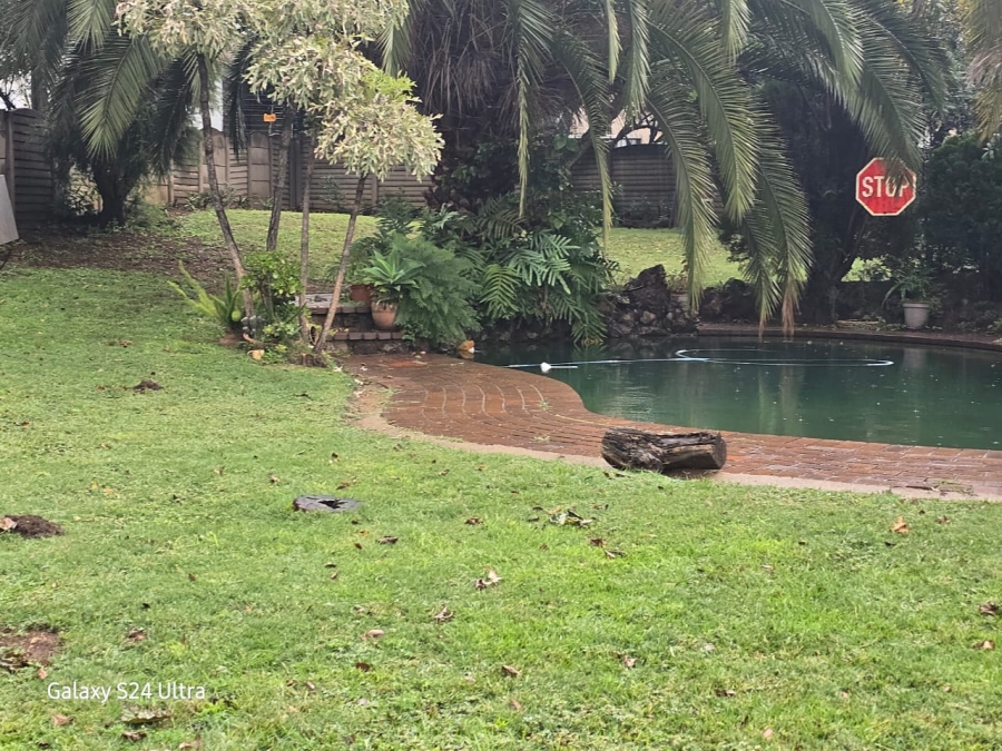 To Let 4 Bedroom Property for Rent in Parkhill Gardens Gauteng