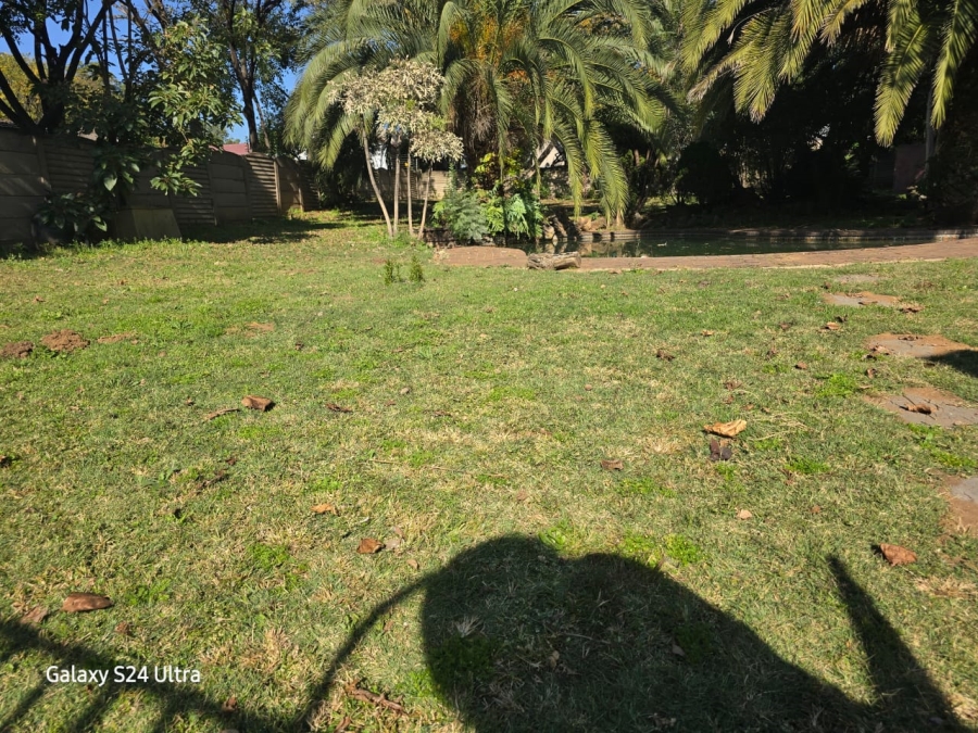 To Let 4 Bedroom Property for Rent in Parkhill Gardens Gauteng