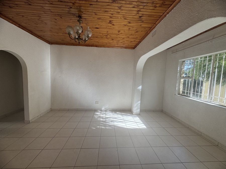 To Let 4 Bedroom Property for Rent in Parkhill Gardens Gauteng