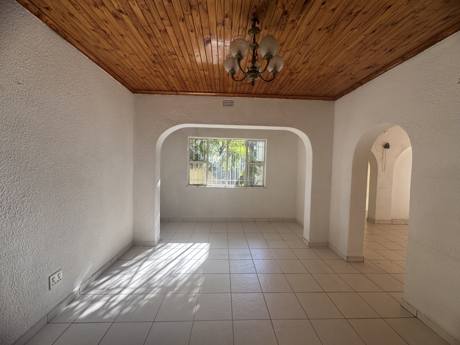 To Let 4 Bedroom Property for Rent in Parkhill Gardens Gauteng