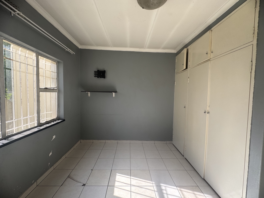 To Let 4 Bedroom Property for Rent in Parkhill Gardens Gauteng
