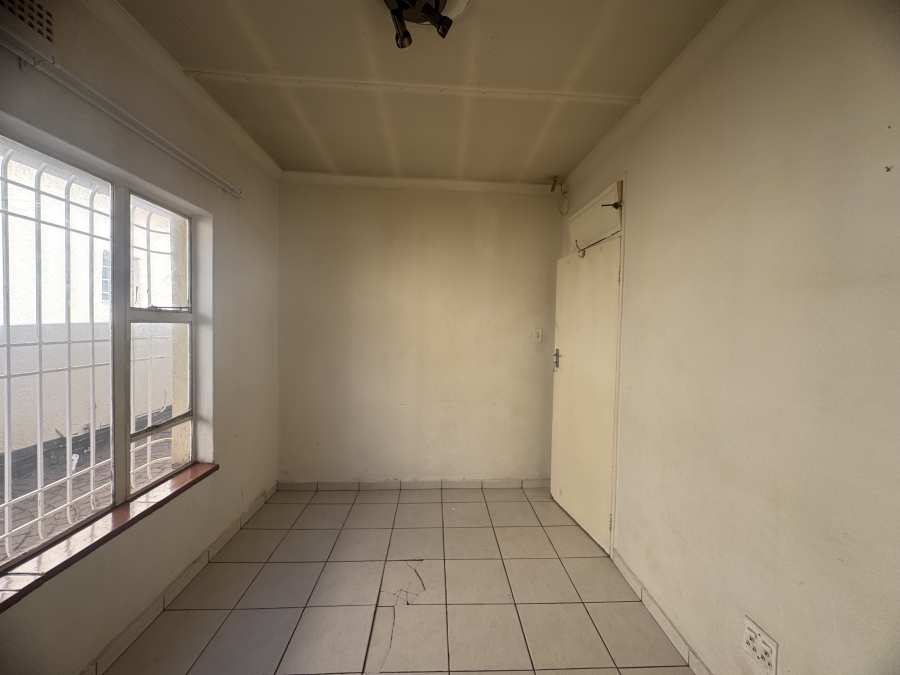 To Let 4 Bedroom Property for Rent in Parkhill Gardens Gauteng