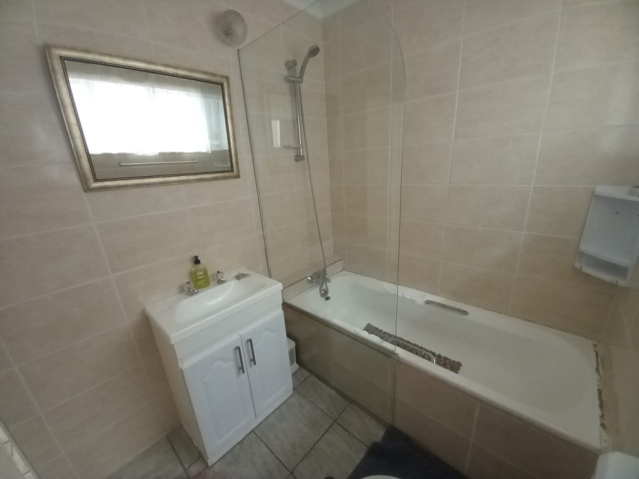4 Bedroom Property for Sale in Rynfield Gauteng