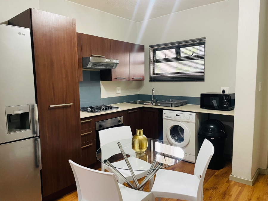 To Let 2 Bedroom Property for Rent in Fourways Gauteng