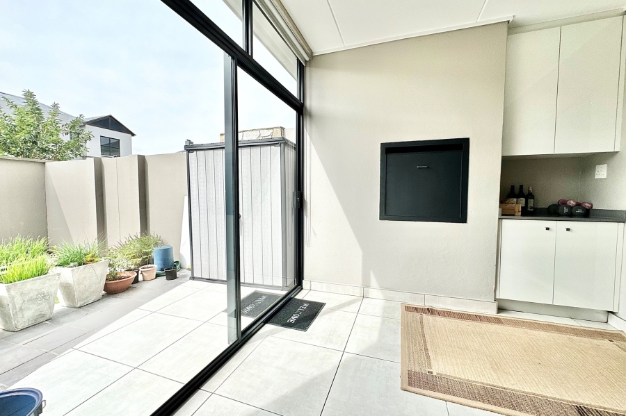 3 Bedroom Property for Sale in The Polofields Gauteng