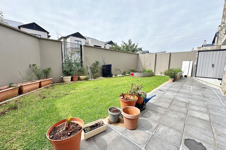 3 Bedroom Property for Sale in The Polofields Gauteng