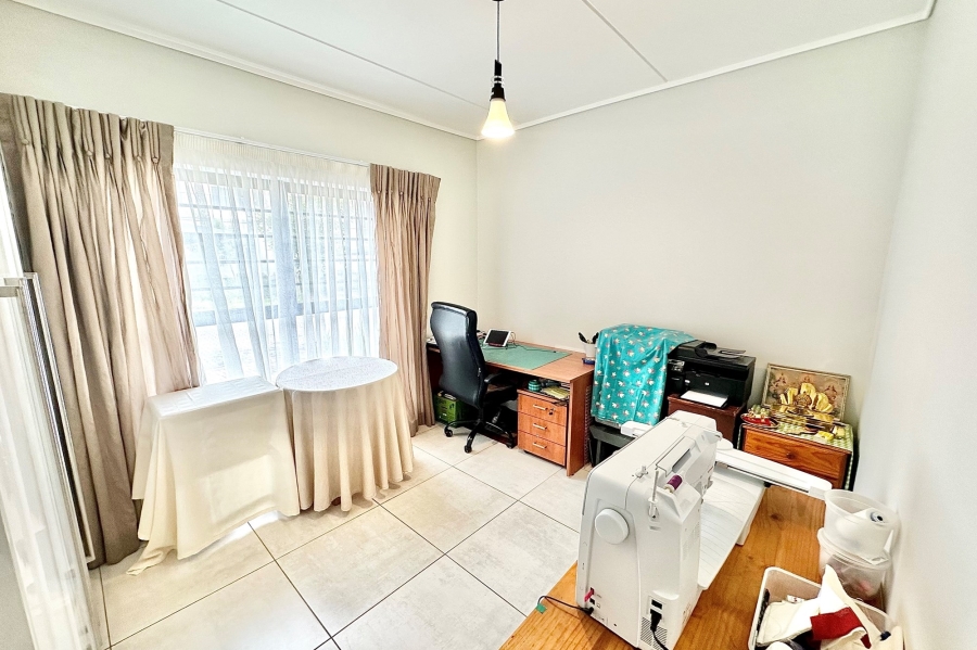 3 Bedroom Property for Sale in The Polofields Gauteng