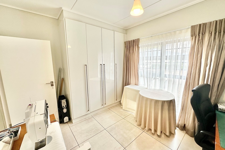 3 Bedroom Property for Sale in The Polofields Gauteng