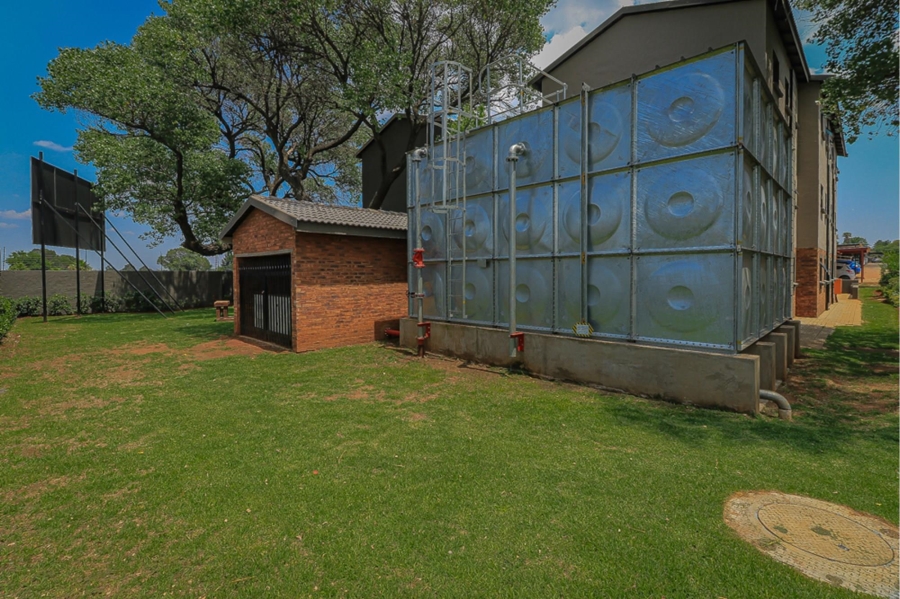 2 Bedroom Property for Sale in Kenleaf Gauteng