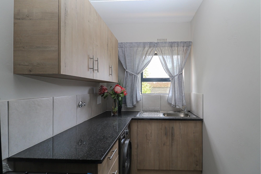 2 Bedroom Property for Sale in Kenleaf Gauteng