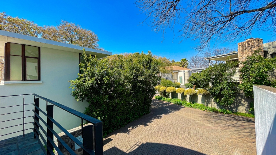 To Let 1 Bedroom Property for Rent in Sandown Gauteng