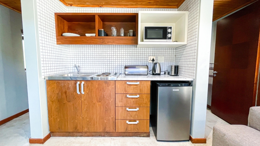 To Let 1 Bedroom Property for Rent in Sandown Gauteng