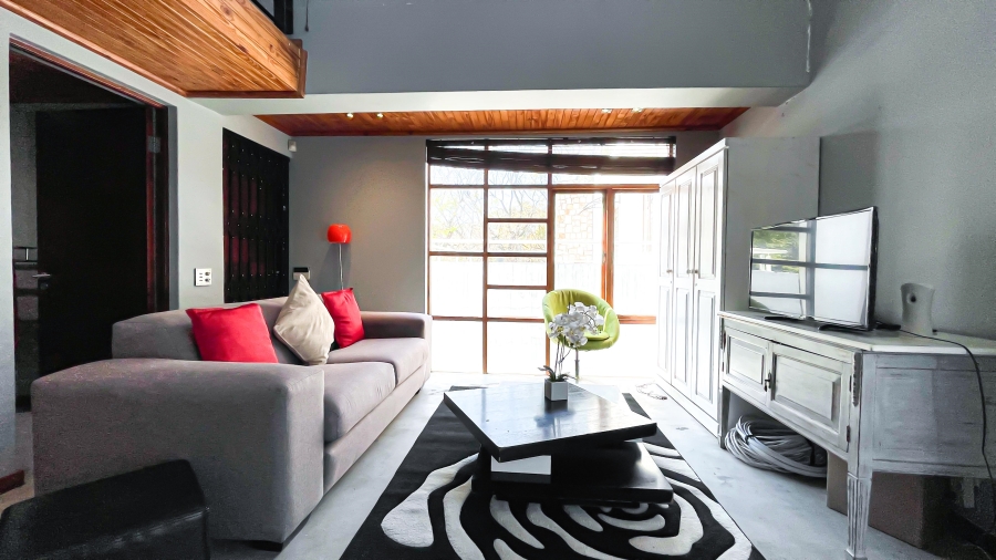 To Let 1 Bedroom Property for Rent in Sandown Gauteng