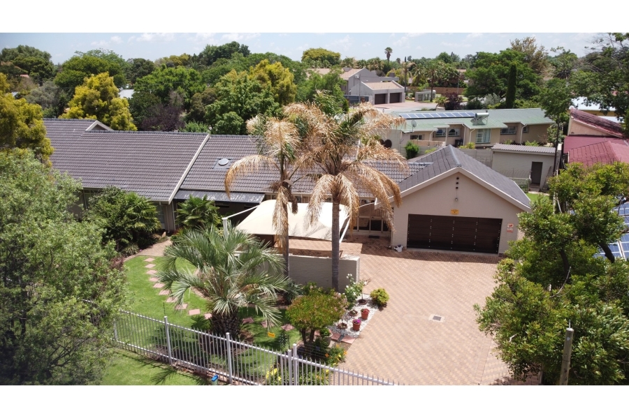4 Bedroom Property for Sale in Selcourt Gauteng