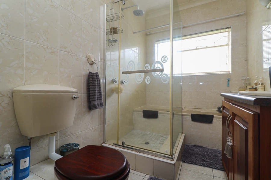 4 Bedroom Property for Sale in Selcourt Gauteng