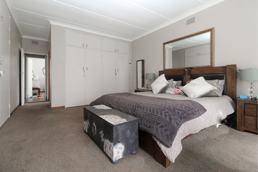 4 Bedroom Property for Sale in Selcourt Gauteng