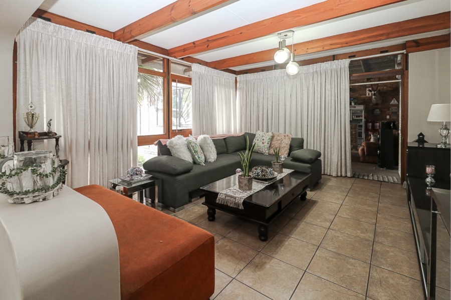 4 Bedroom Property for Sale in Selcourt Gauteng