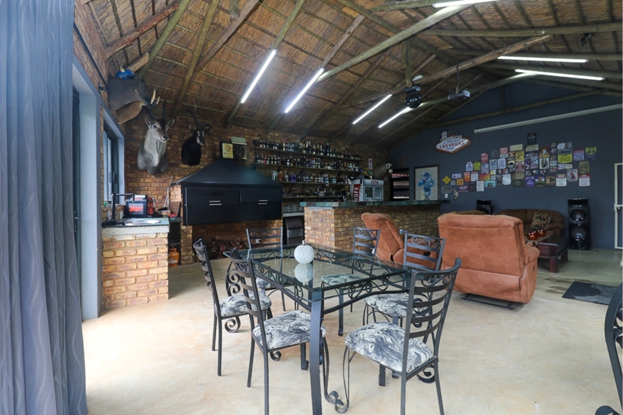 4 Bedroom Property for Sale in Selcourt Gauteng