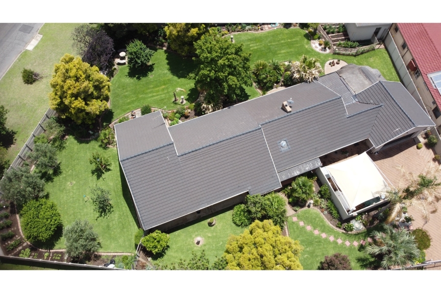 4 Bedroom Property for Sale in Selcourt Gauteng