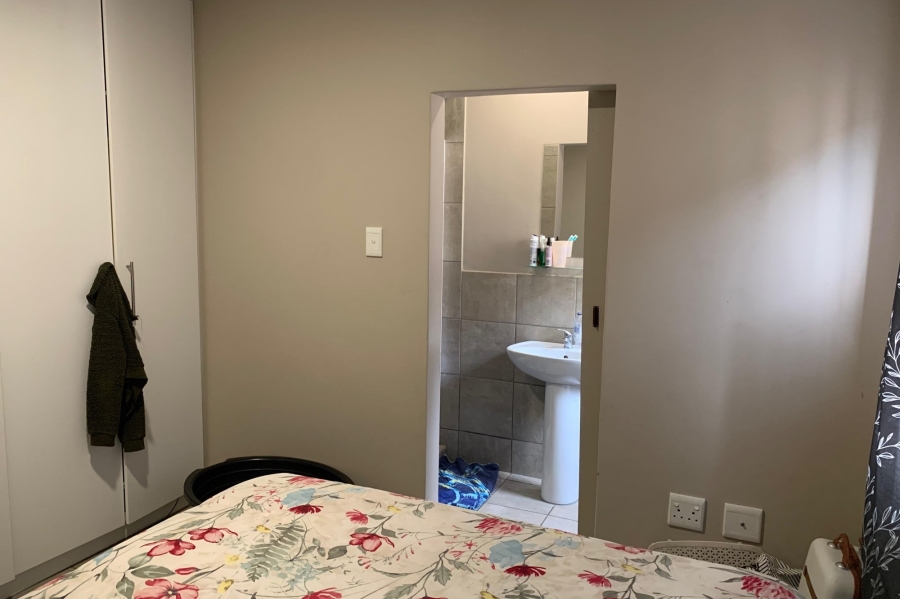 2 Bedroom Property for Sale in Kosmosdal Gauteng