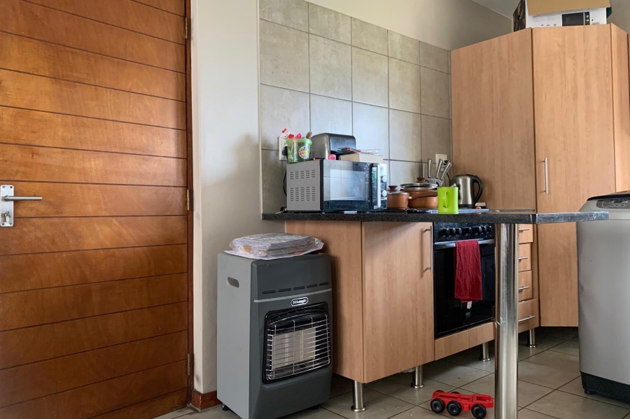 2 Bedroom Property for Sale in Kosmosdal Gauteng