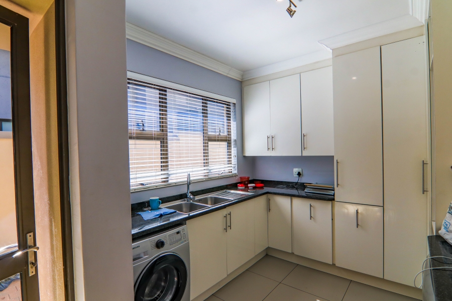 3 Bedroom Property for Sale in Copperleaf Estate Gauteng
