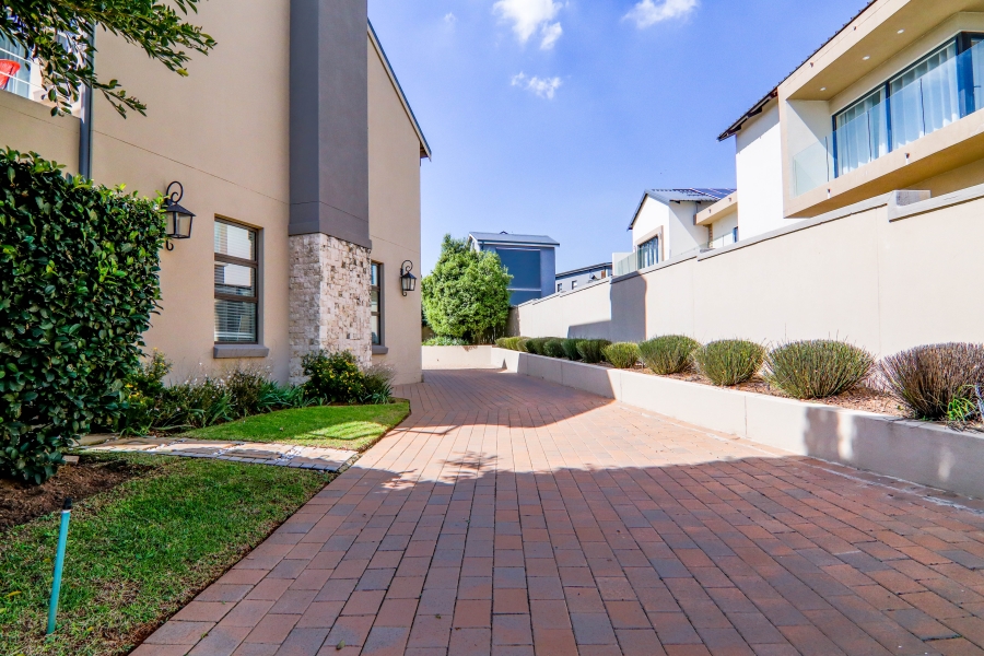 3 Bedroom Property for Sale in Copperleaf Estate Gauteng