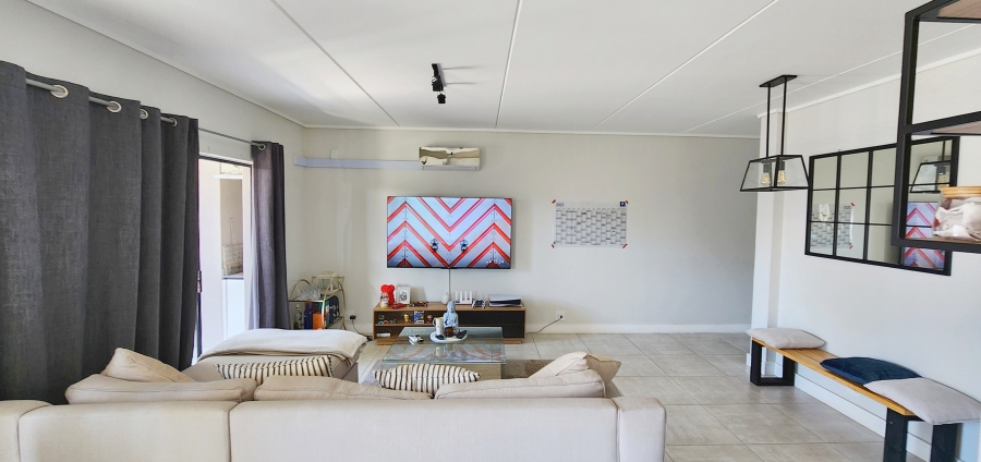 2 Bedroom Property for Sale in The Polofields Gauteng