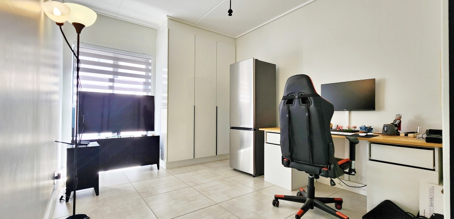 2 Bedroom Property for Sale in The Polofields Gauteng