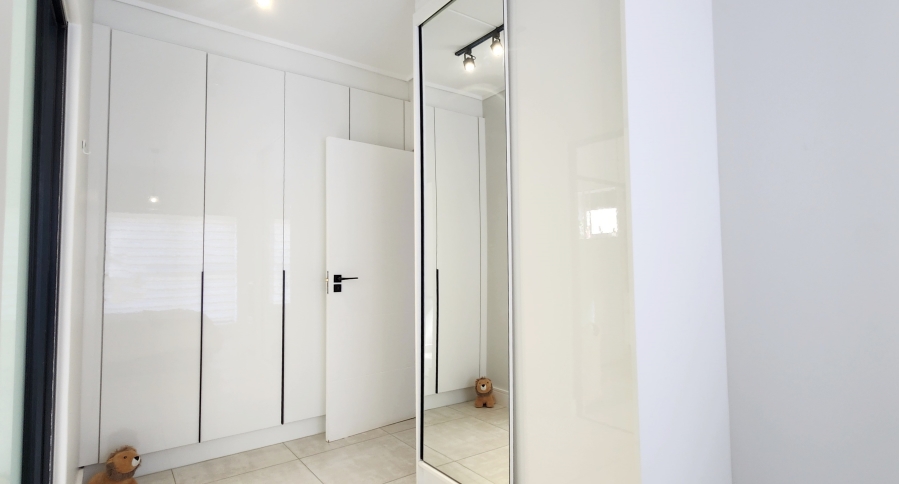 2 Bedroom Property for Sale in The Polofields Gauteng