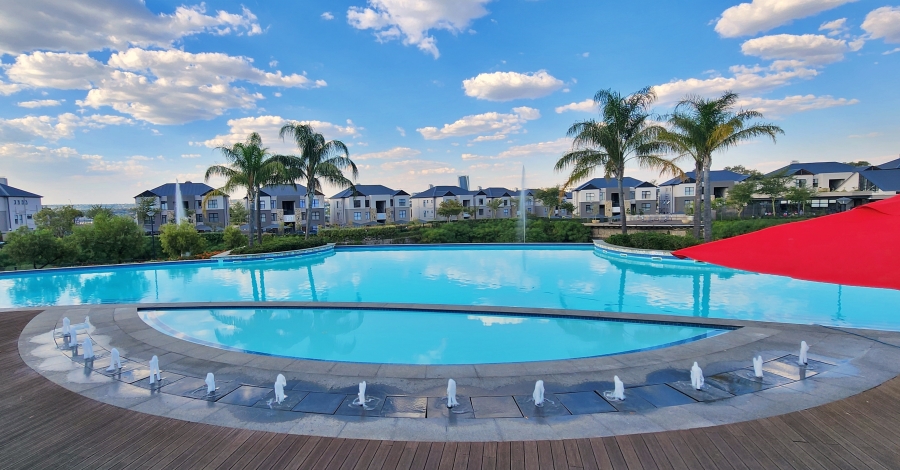 2 Bedroom Property for Sale in The Polofields Gauteng