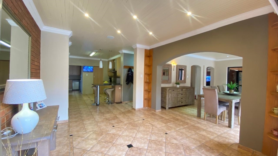 3 Bedroom Property for Sale in Faerie Glen Gauteng