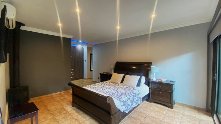3 Bedroom Property for Sale in Faerie Glen Gauteng