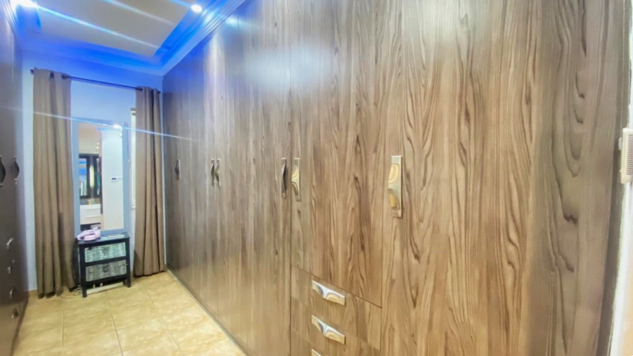 3 Bedroom Property for Sale in Faerie Glen Gauteng