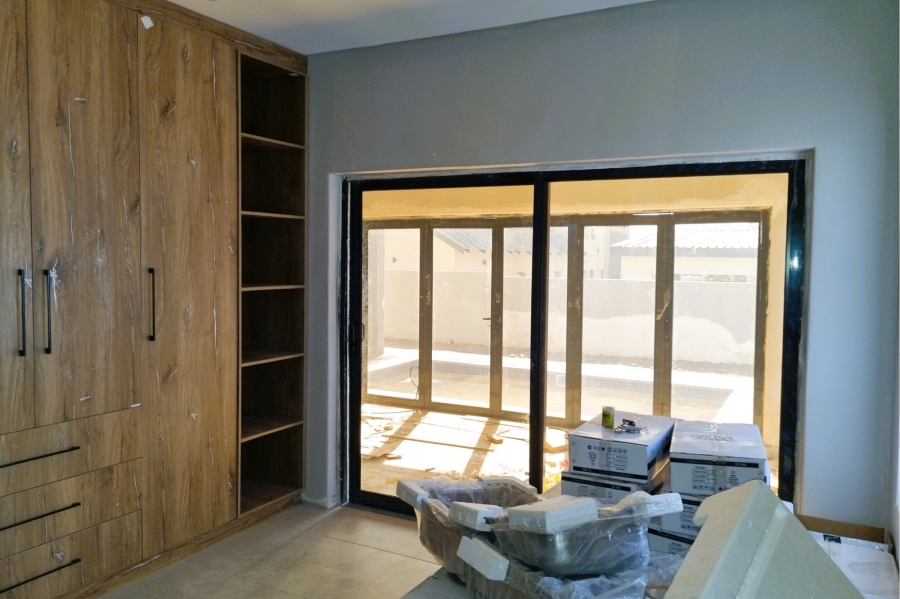 5 Bedroom Property for Sale in Six Fountains Residential Estate Gauteng