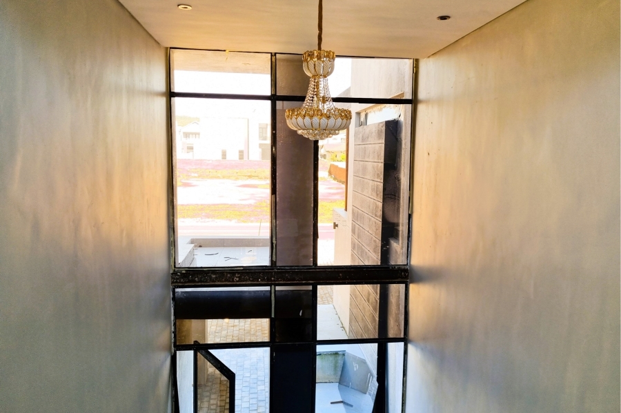 5 Bedroom Property for Sale in Six Fountains Residential Estate Gauteng