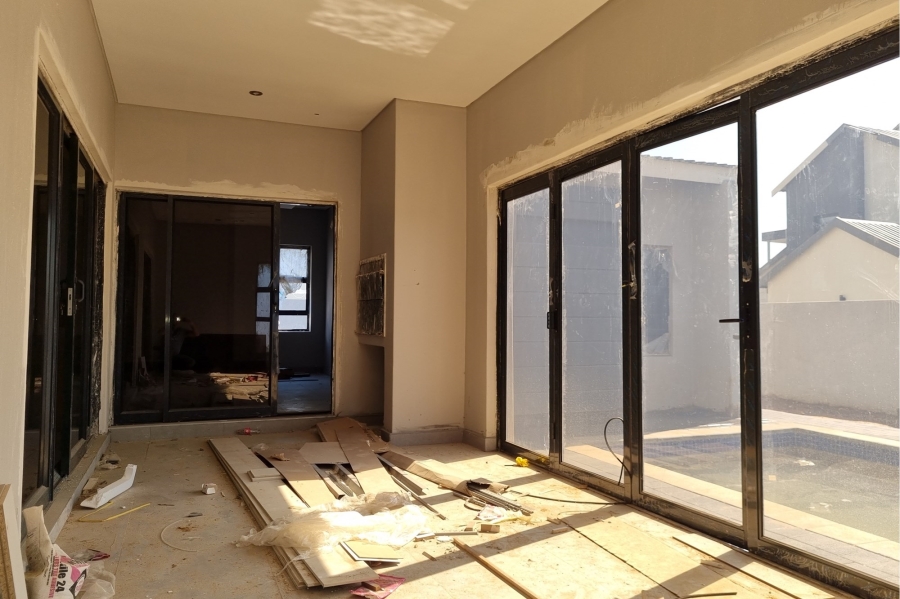 5 Bedroom Property for Sale in Six Fountains Residential Estate Gauteng