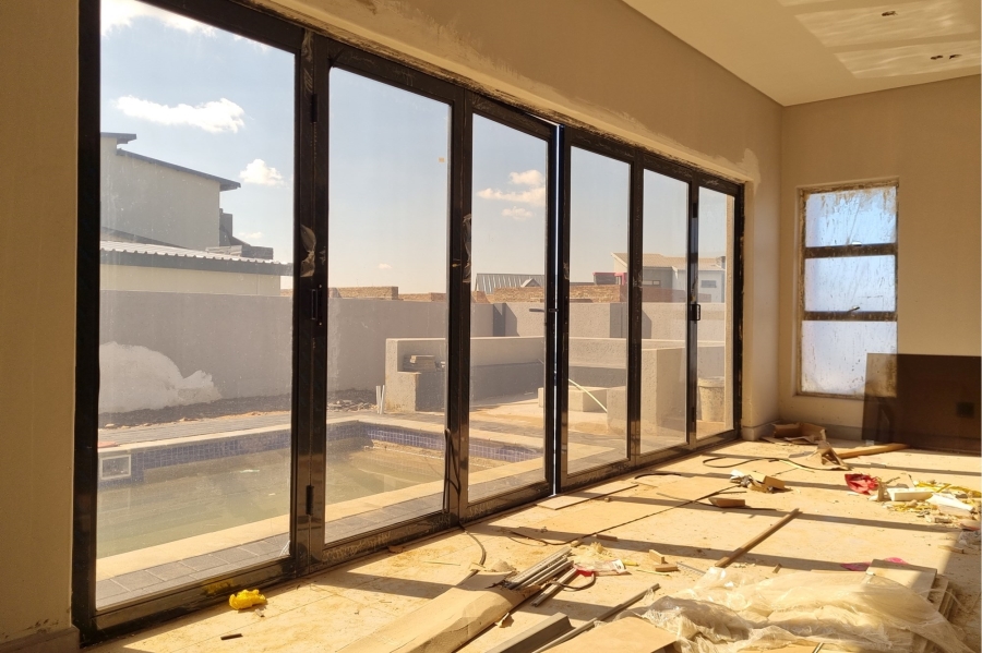 5 Bedroom Property for Sale in Six Fountains Residential Estate Gauteng