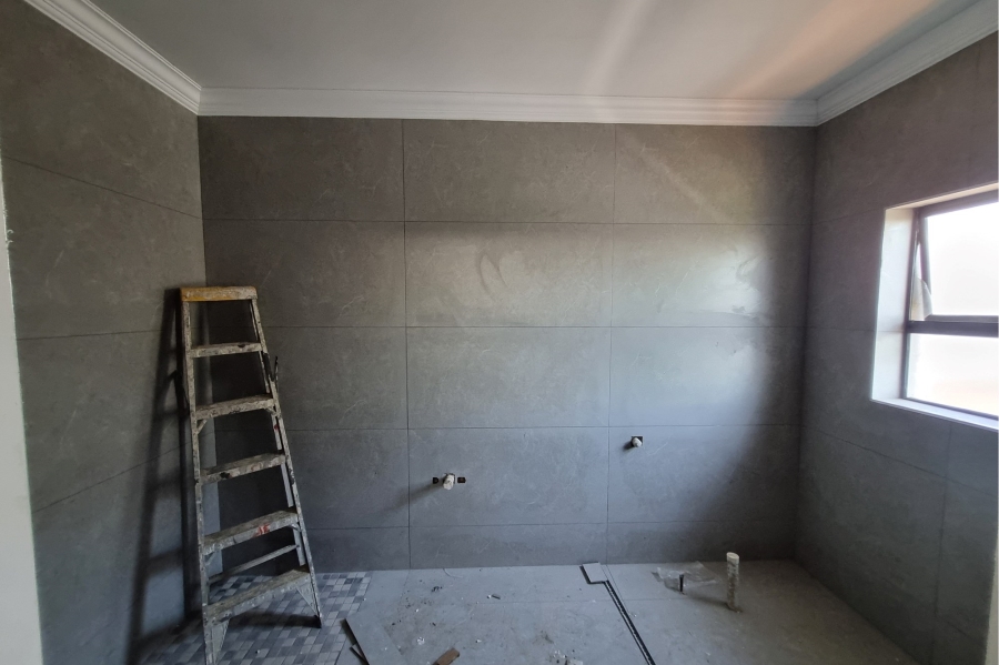 5 Bedroom Property for Sale in Six Fountains Residential Estate Gauteng