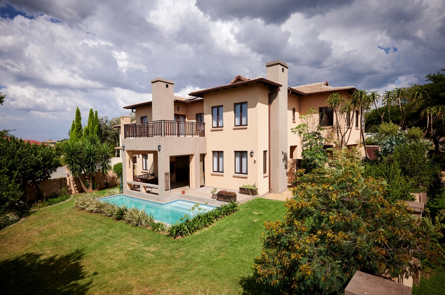 4 Bedroom Property for Sale in Carlswald North Estate Gauteng